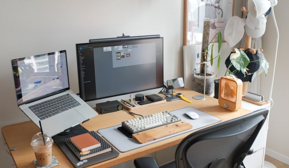 Desktop computer workspace illustrating Gemini for Windows, ChatGPT and Copilot comparison